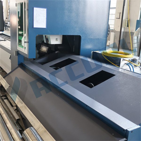 laser tube cutting machine