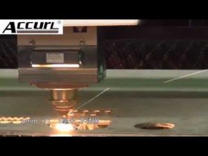 2 000 W kovový laserový řezací stroj na nerezovou ocel, měkká ocel 12 mm, CNC laserový plech