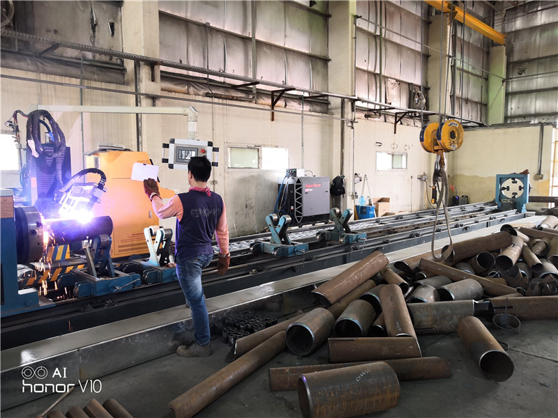 steel cutting machine for fiber laser cutting metal pipe cutting for sale