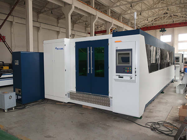 High efficiency 2000w carbon steel fiber laser cutting machine , fiber laser machine for stainless , aluminum