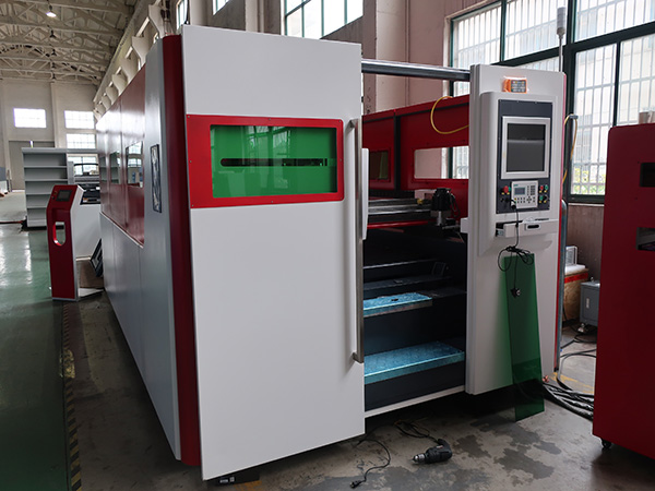 ZY 1530High power laser cutting machine